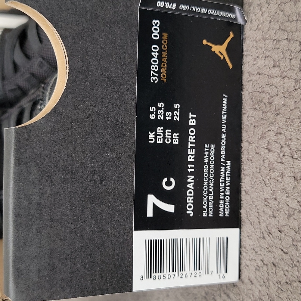 Relisted- Jordan 11 Retro BT size 7c Black